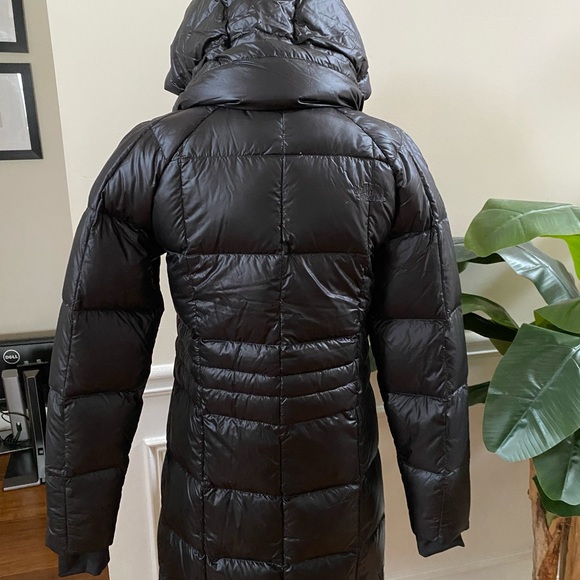 New North Face Women’s Down hoodie coat jacket sz XS